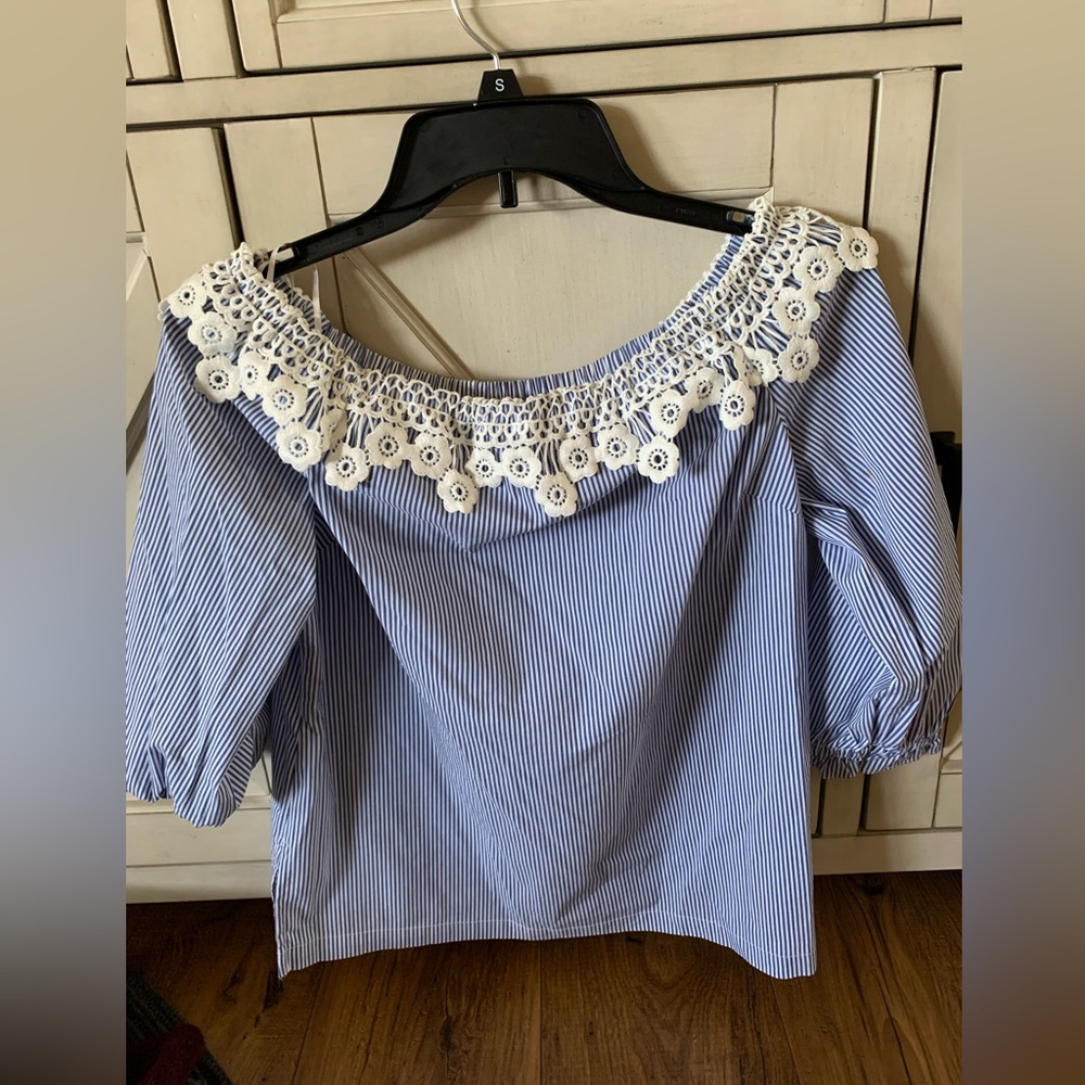 Women’s blue and white pink stripe lace off the shoulder top